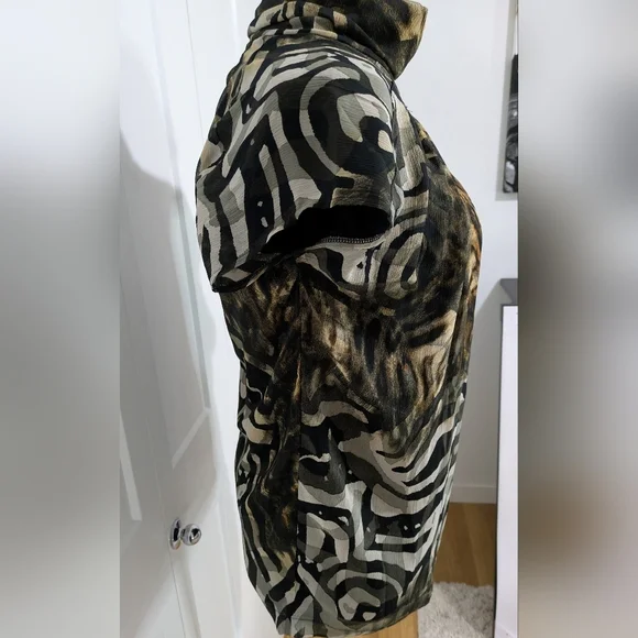 Women's Mock Neck Animal Print Short Sleeve Top, Size M EUC Lined Festival - Picture 5 of 8
